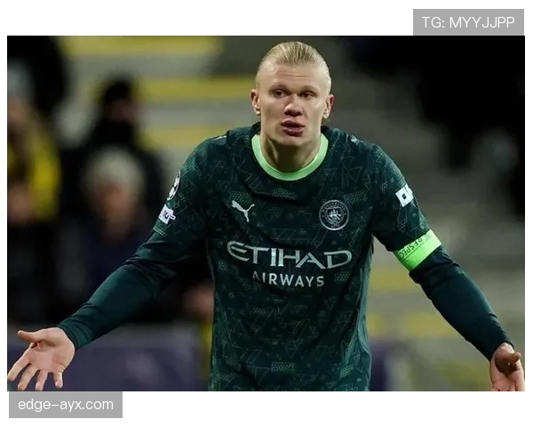 阿尔瓦雷斯是否被哈兰德压制：同队双前锋战术适配与数据对比